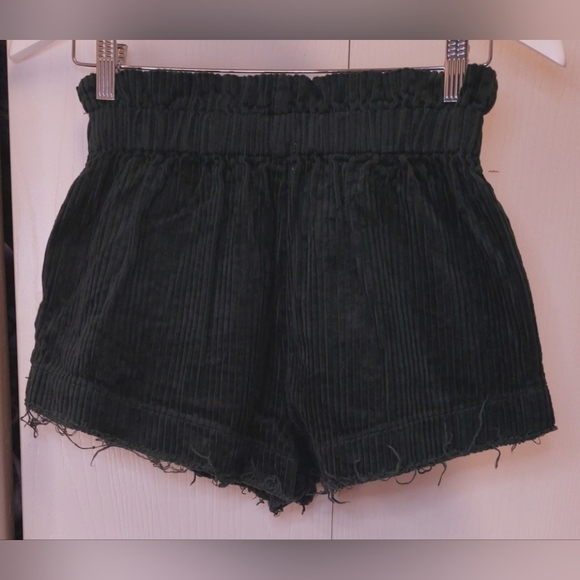 Urban Outfitters Corduroy Frayed Hem Shorts Size XS Forest Green Paper bag Waist - Picture 5 of 10